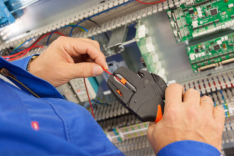 Bohnenkamp Elektrotechnik - Schaltschrankbau Bohnenkamp Elektrotechnik - Schaltschrankbau